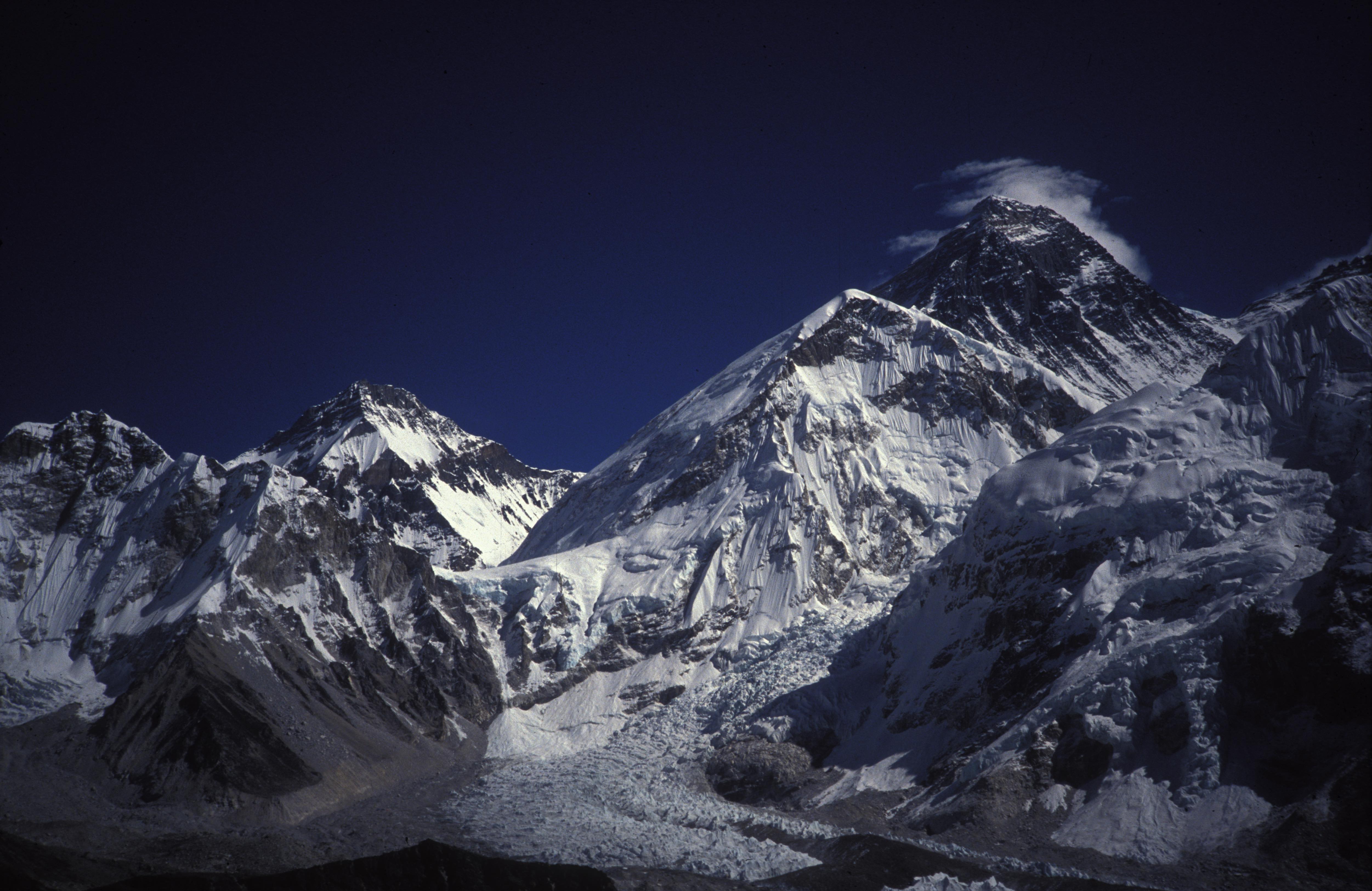 Фото горы эверест в высоком качестве Everest Base Camp Trek Without the Crowds " Adventure.Travel Inspiring Impactful