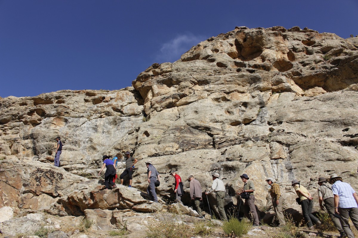 Hike to Zoroastrian Temple