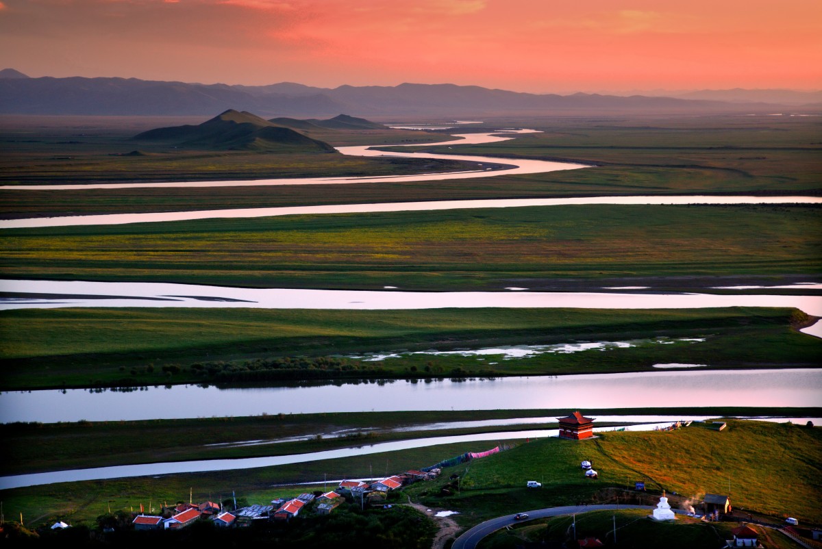 The First Bend of the Yellow River at Tangke Village in Amdo, Aba, West Sichuan, Southwest China
