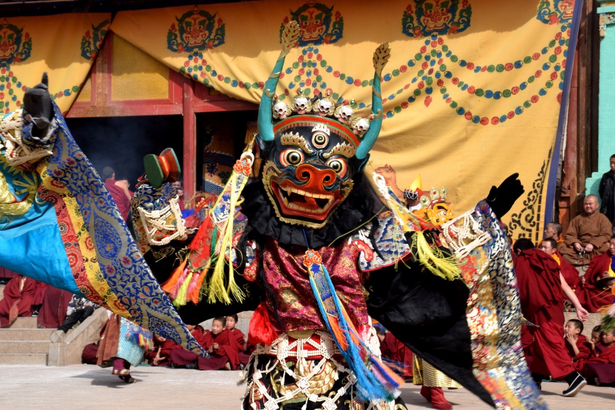 Monlam Festival (New Year's Festival, Losar) in Repkong (Tongren)