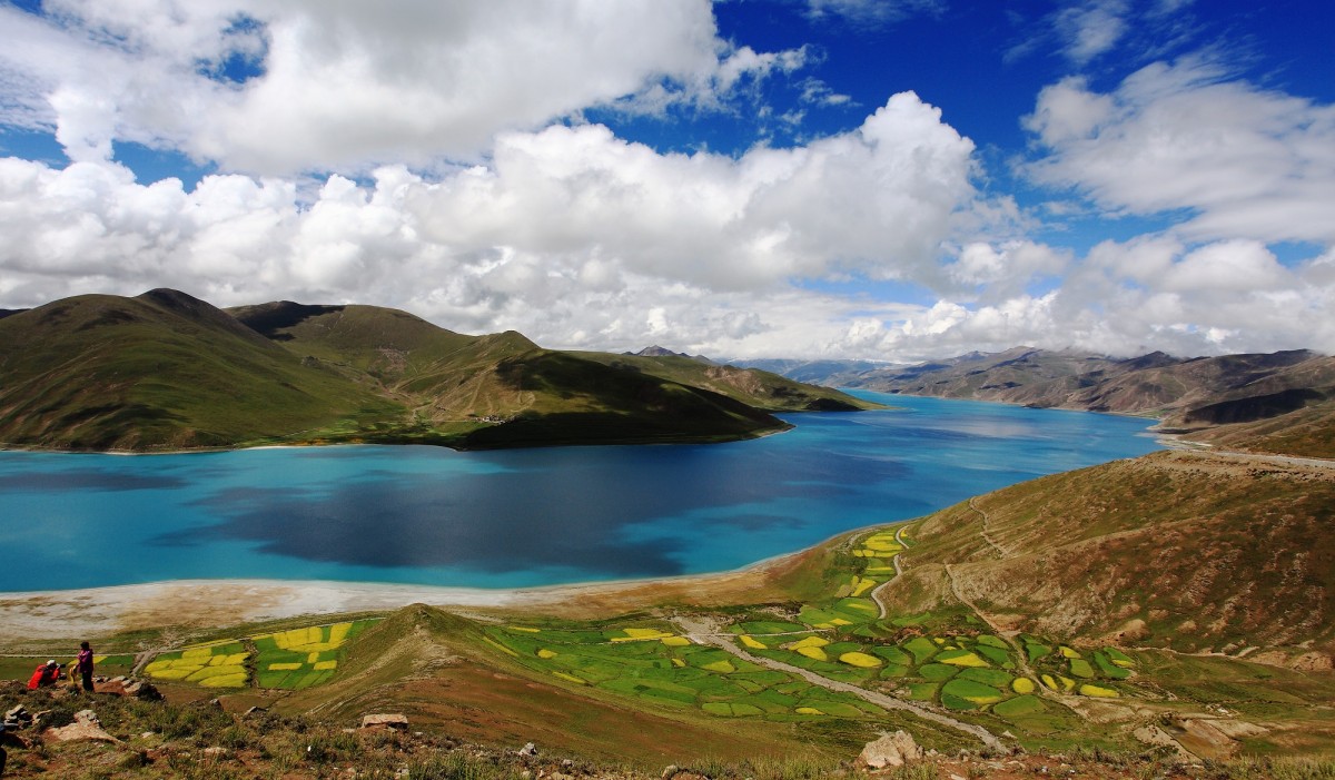 Yamdrok Lake