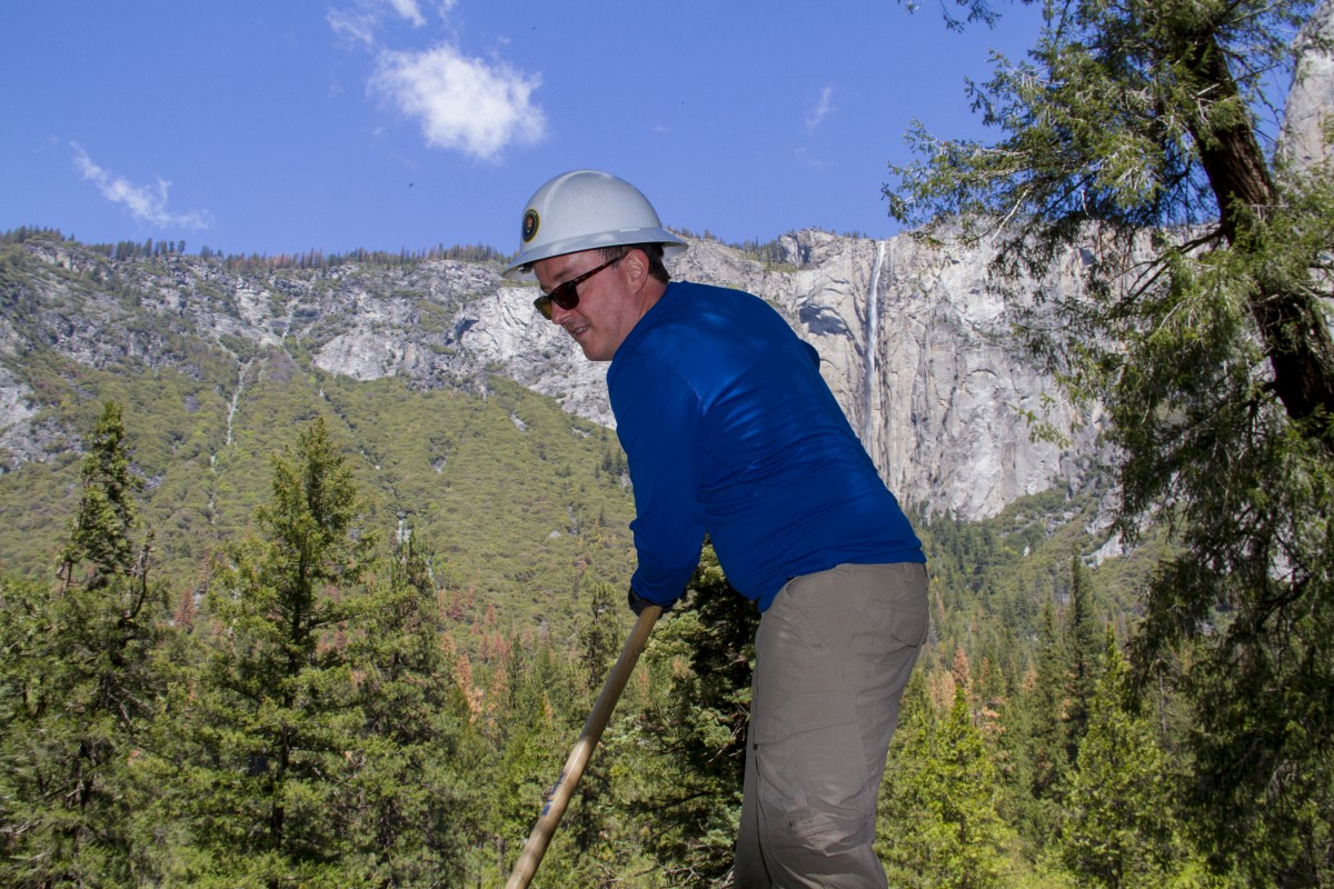 ConservationVIP crews help protect Yosemite trails